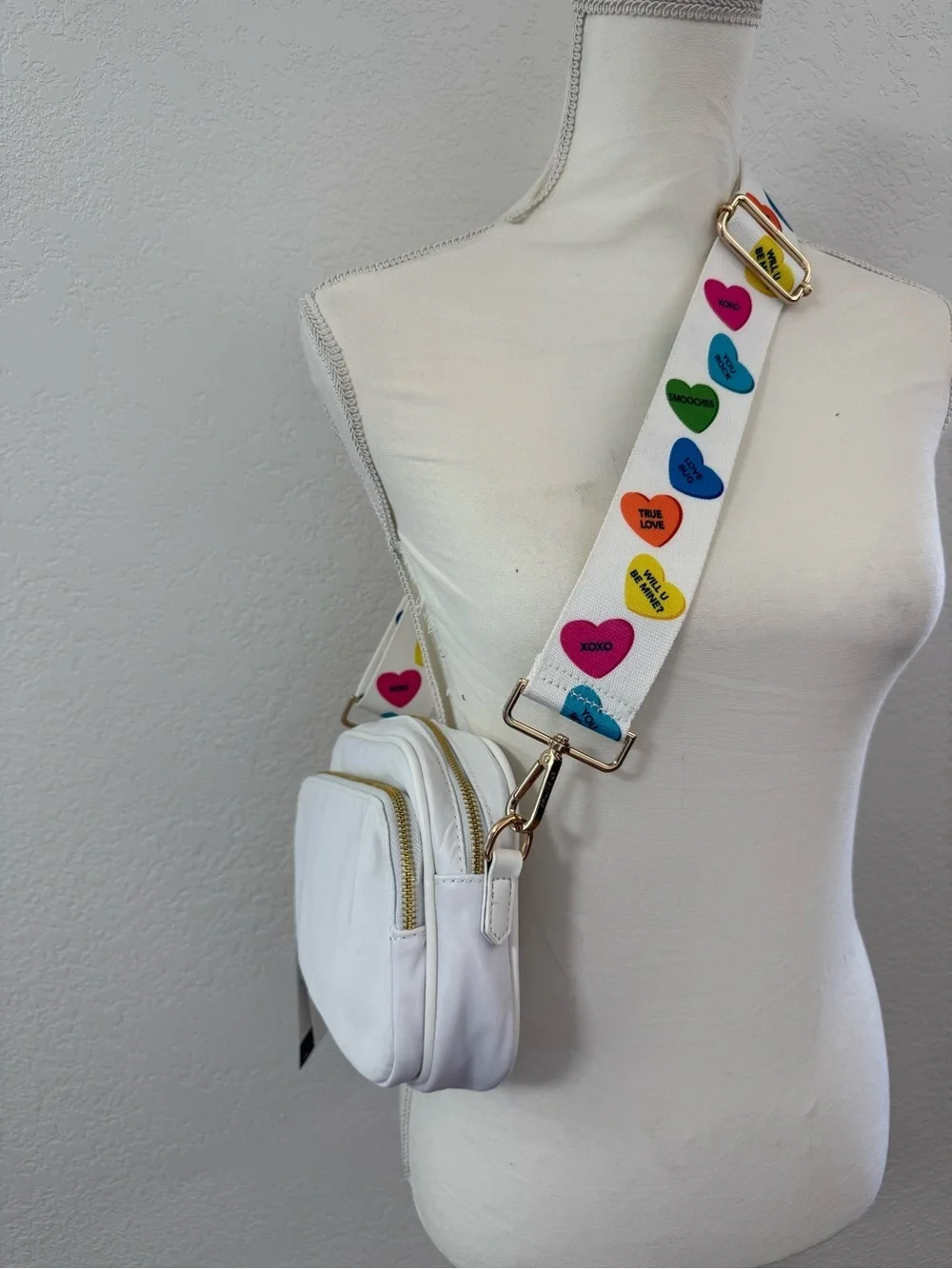 ah-DORNED New York White Small Crossbody Bag Zip Multicolor Heart Strap.